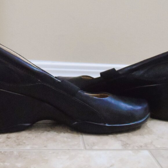 Naturalizer N5 Comfort Black Genuine Leather Wedge Loafers -size 8.5 - Picture 8 of 12